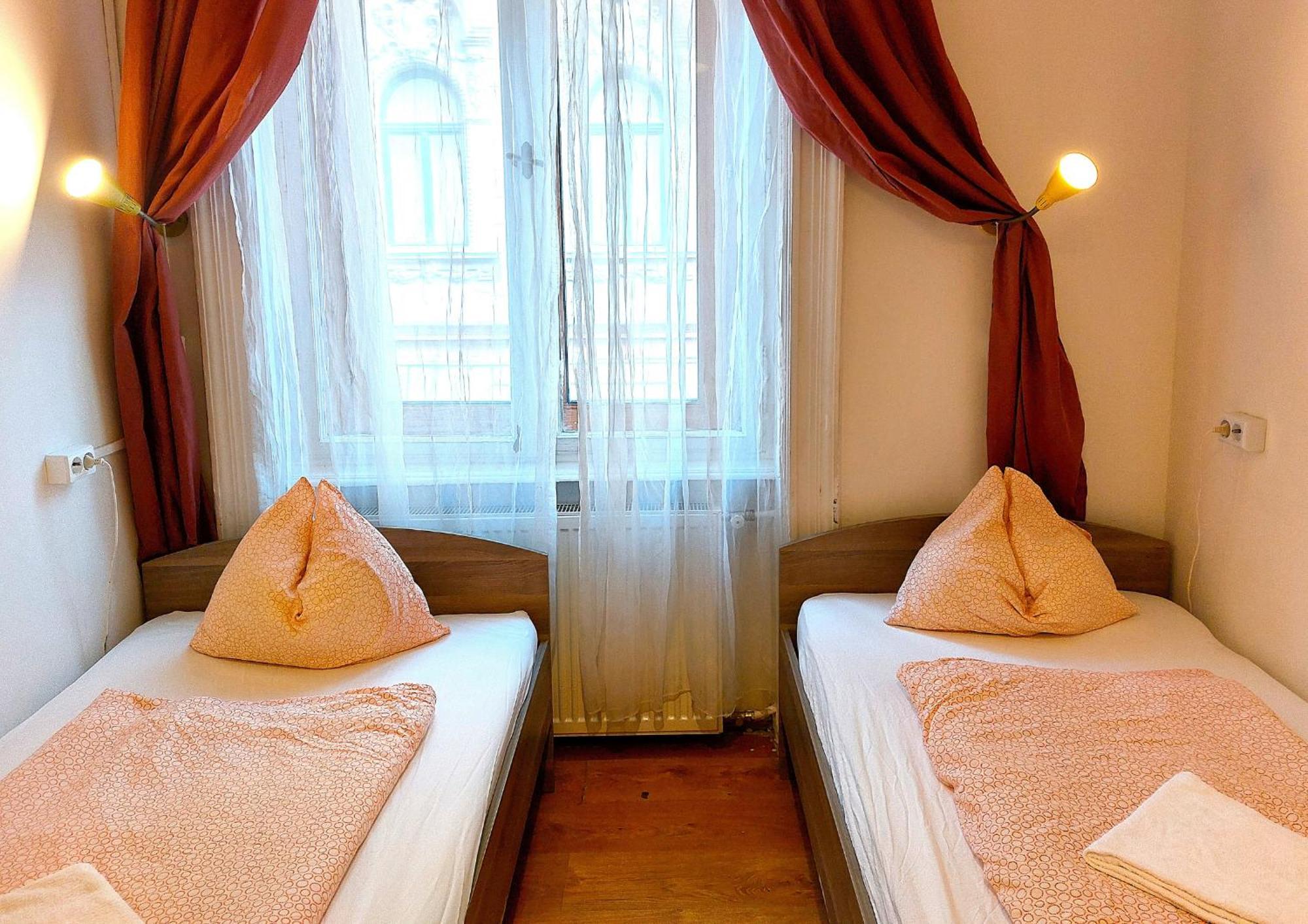 Goodmo Budapest Smart Rooms Esterno foto
